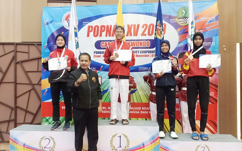 taekwondoin Bali raih emas di Popnas 2019