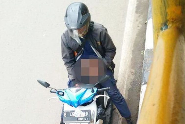 Pemotor Pamer Alat Kelamin dan Onani di Bawah JPO Bekasi - PATROLIPOST