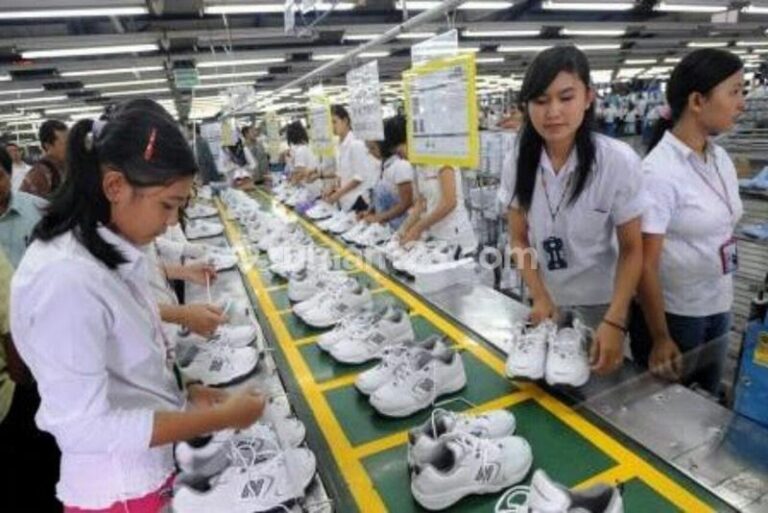 Ekonomi Semakin Sulit, Pabrik Adidas Tangerang PHK 2.500 Karyawan