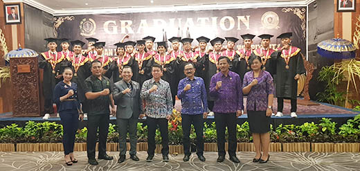 wisuda 11aaa