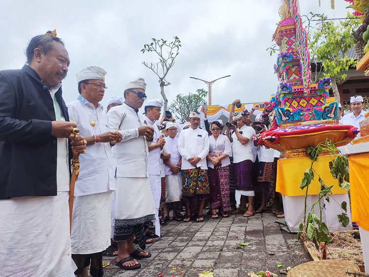 pura besakih