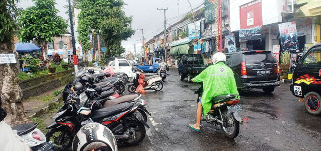 parkir sembarangan